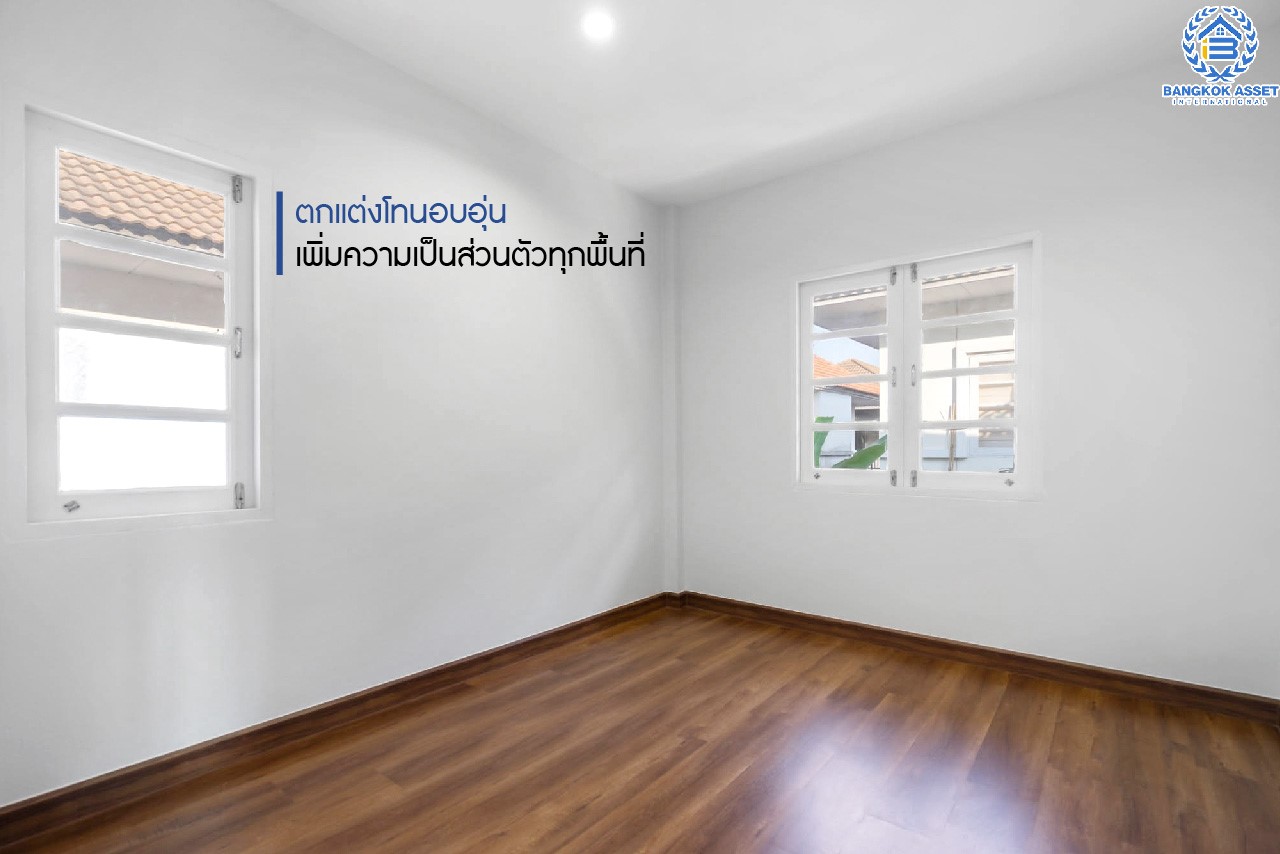 บ้านมือสองตกแต่งใหม่ ม.ลลิลอินเดอะพาร์ค บางใหญ่-กาญจนาฯ พร้อมอยู่ตอบโจทย์ทุกฟังก์ชั่น เนื้อที่ 50.6 ตร.ว. ฟังก์ชั่น 4 ห้องนอน 1 ห้องอเนกประสงค์ชั้นล่าง 2 ห้องน้ำ 2 ที่จอดรถพร้อมพื้นที่สนามหญ้าด้านข้าง บนทำเลเดินทางสะดวก ใกล้เซ็นทรัลเวสต์เกต ทางด่วน "กาญจนาภิเษก และเพียง 5 นาทีถึงรถไฟฟ้าสายสีม่วง "สถานีตลาดบางใหญ่"